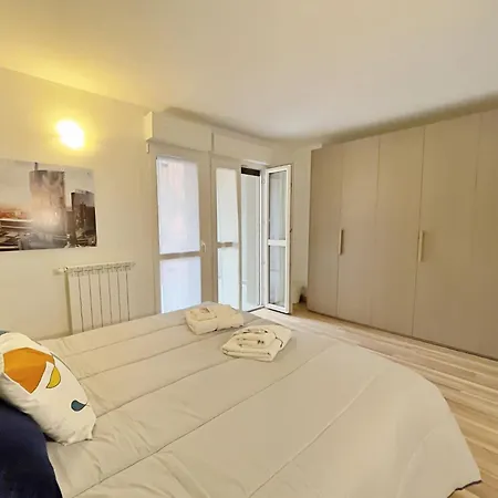 Daire Candiani E2 Trilocale 2 Livelli Milano